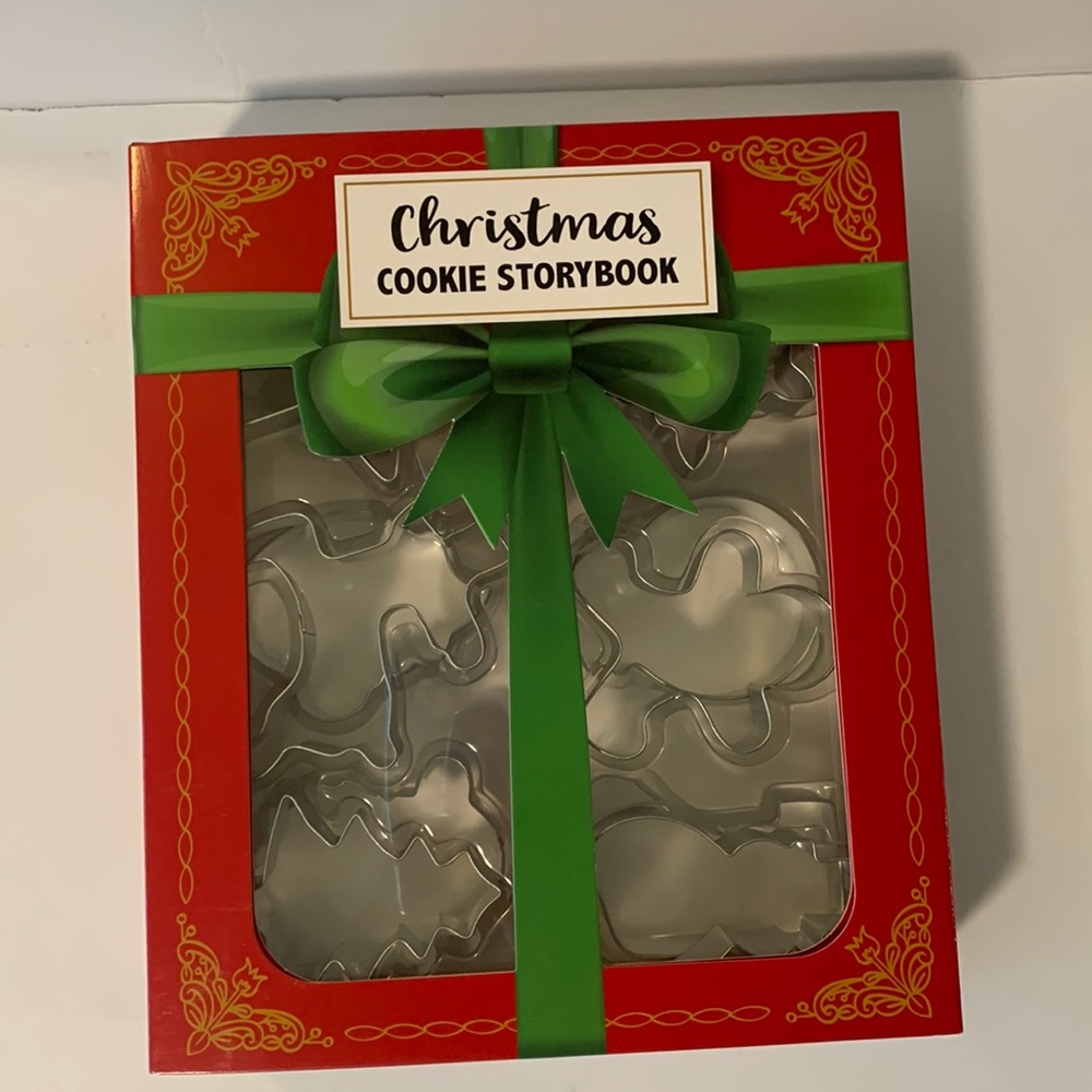 NEW Celebrate It Christmas Cookie StoryBook Set - 12 Cookie Cutters
